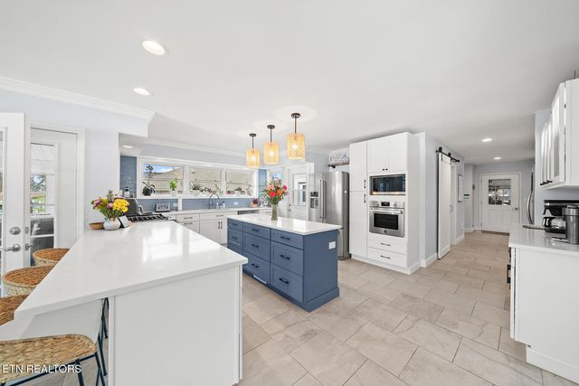 1260 Arrowhead Drive, Crossville, TN 38572