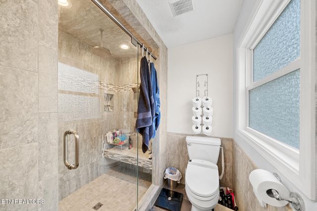 1260 Arrowhead Drive, Crossville, TN 38572