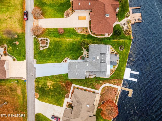 1260 Arrowhead Drive, Crossville, TN 38572