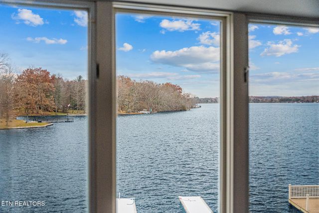 1260 Arrowhead Drive, Crossville, TN 38572