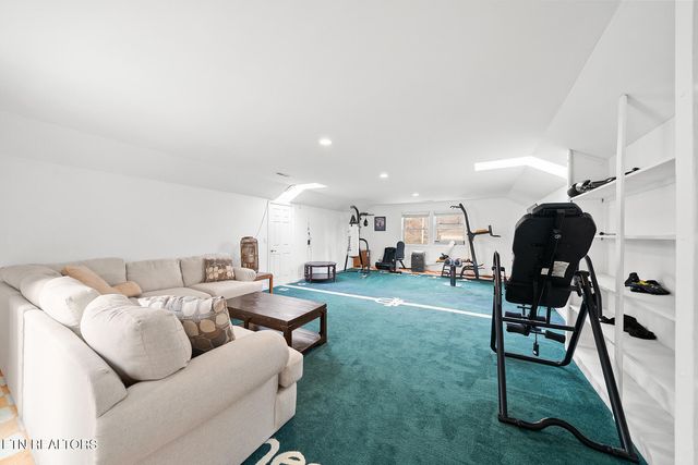 1260 Arrowhead Drive, Crossville, TN 38572