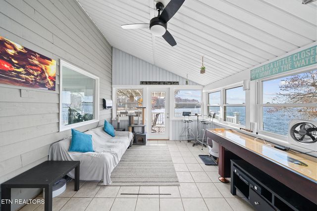 1260 Arrowhead Drive, Crossville, TN 38572