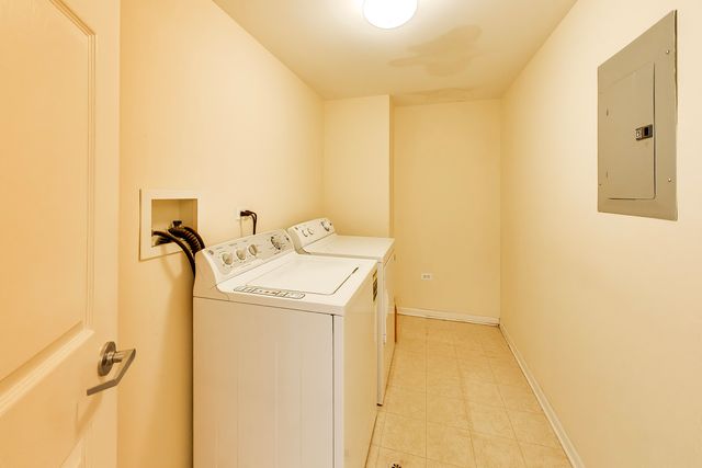 511 Prestwick Lane 307, Wheeling, IL 60090