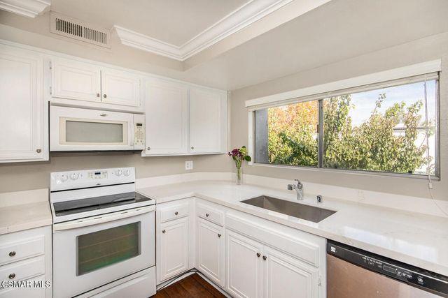 3709 Summershore Lane, Westlake Village, CA 91361