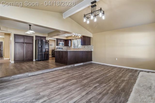 39117 Della Rosa Drive, Sterling Heights, MI 48313