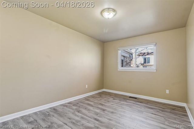 39117 Della Rosa Drive, Sterling Heights, MI 48313