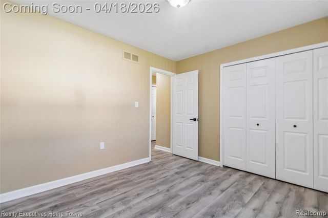 39117 Della Rosa Drive, Sterling Heights, MI 48313