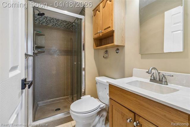 39117 Della Rosa Drive, Sterling Heights, MI 48313