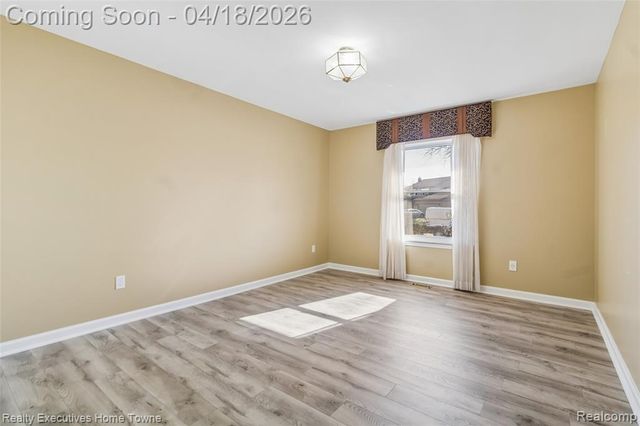 39117 Della Rosa Drive, Sterling Heights, MI 48313