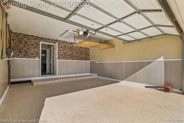 39117 Della Rosa Drive, Sterling Heights, MI 48313