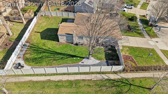39117 Della Rosa Drive, Sterling Heights, MI 48313