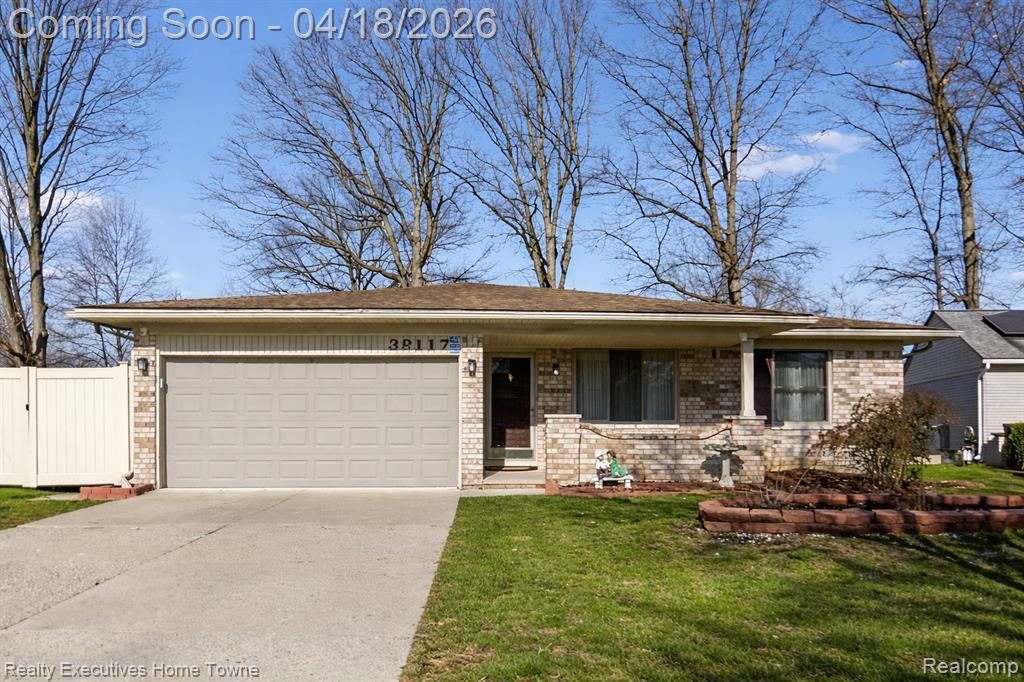 39117 Della Rosa Drive, Sterling Heights, MI 48313