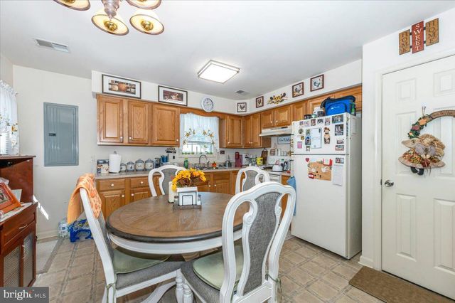 829-831 ROSE HILL AVE, Hagerstown, MD 21740