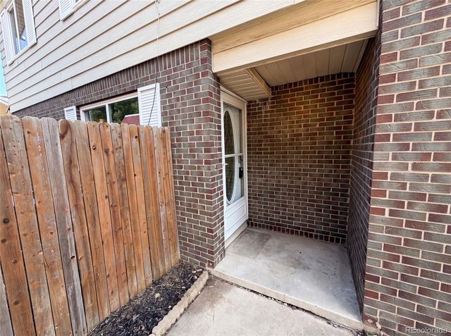 9867 Lane Street, Denver, CO 80260