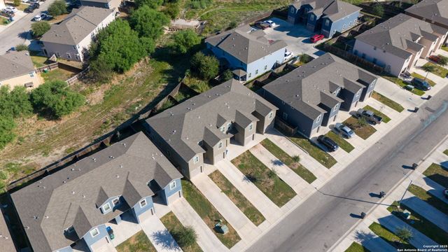 6950 Lakeview, San Antonio, TX 78244