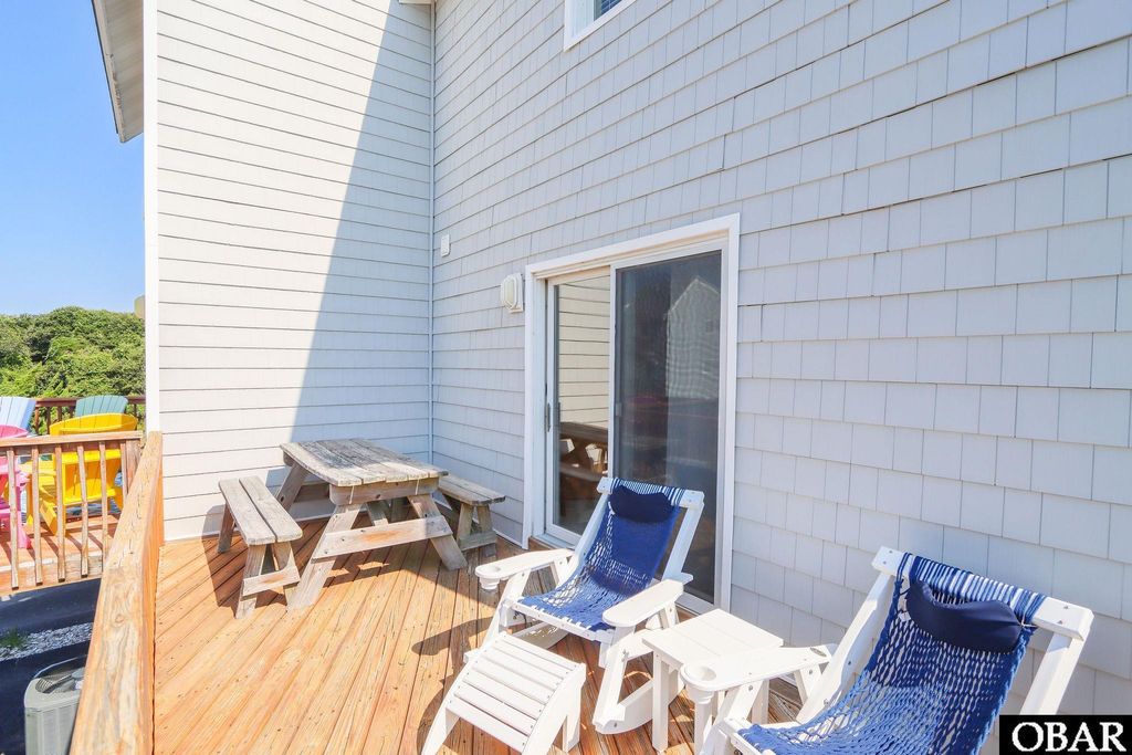 Image 31 of property listing at 131 Georgetown Sands Road, Duck, NC 27949