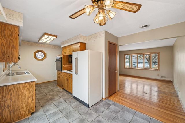 75 99th Avenue NW, Coon Rapids, MN 55448