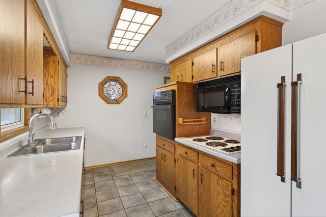 75 99th Avenue NW, Coon Rapids, MN 55448