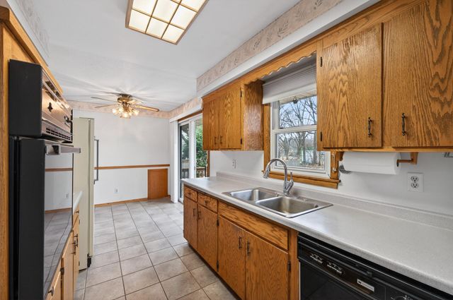 75 99th Avenue NW, Coon Rapids, MN 55448