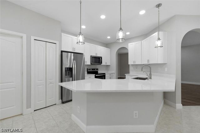11528 Woodmount LN, Estero, FL 33928