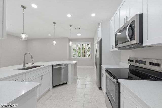 11528 Woodmount LN, Estero, FL 33928