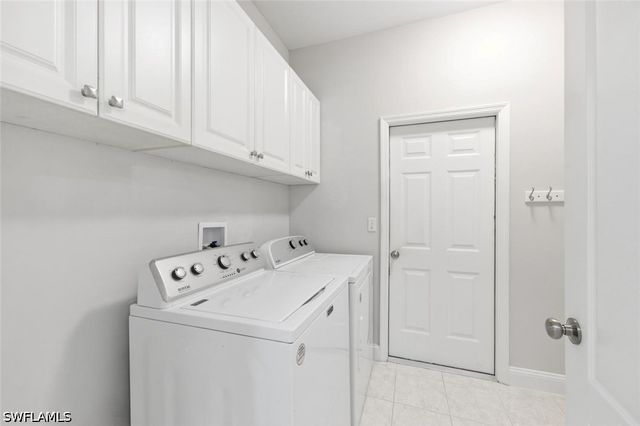 11528 Woodmount LN, Estero, FL 33928