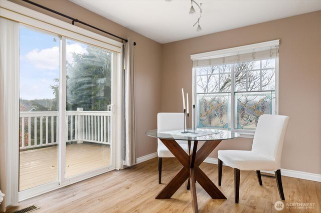 1859 SW Sunnyside Avenue, Oak Harbor, WA 98277