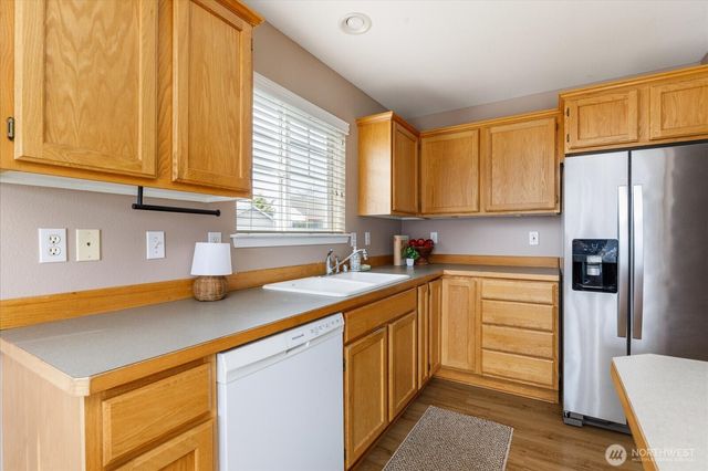 1859 SW Sunnyside Avenue, Oak Harbor, WA 98277