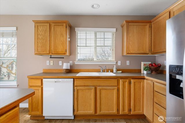 1859 SW Sunnyside Avenue, Oak Harbor, WA 98277