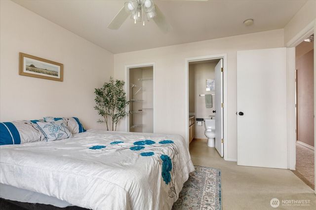 1859 SW Sunnyside Avenue, Oak Harbor, WA 98277