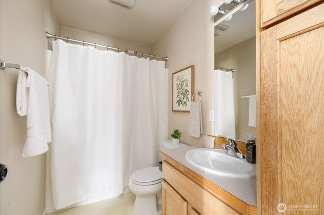 1859 SW Sunnyside Avenue, Oak Harbor, WA 98277