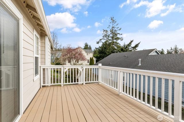 1859 SW Sunnyside Avenue, Oak Harbor, WA 98277