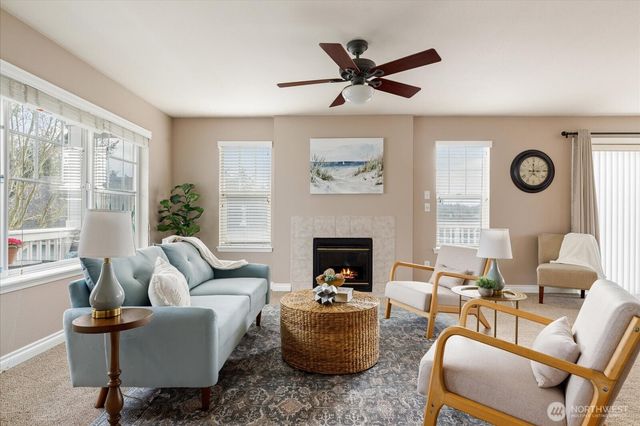 1859 SW Sunnyside Avenue, Oak Harbor, WA 98277