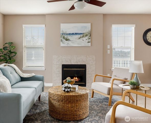 1859 SW Sunnyside Avenue, Oak Harbor, WA 98277