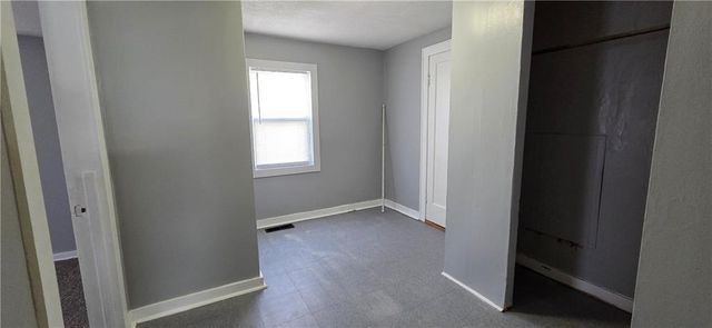 1134 S Haden Street, Independence, MO 64050