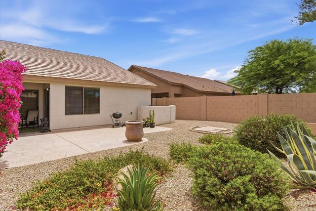 2250 E Deer Valley Road, Phoenix, AZ 85024