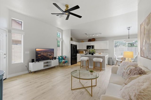 2250 E Deer Valley Road, Phoenix, AZ 85024