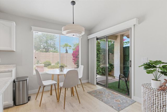 2250 E Deer Valley Road, Phoenix, AZ 85024