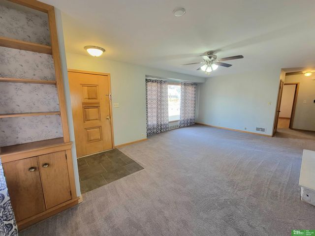 1006 E 12th Street, York, NE 68467