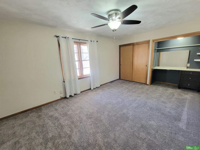 1006 E 12th Street, York, NE 68467