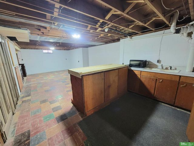 1006 E 12th Street, York, NE 68467