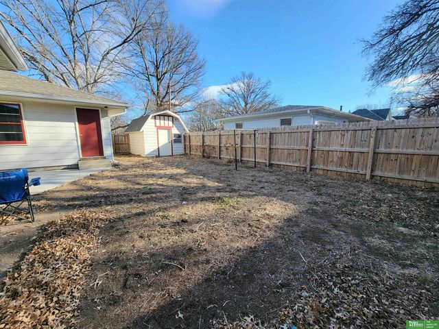 1006 E 12th Street, York, NE 68467