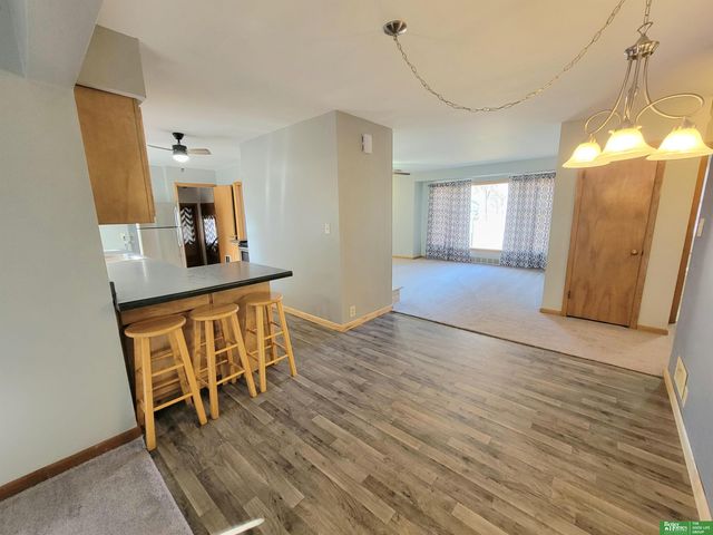 1006 E 12th Street, York, NE 68467