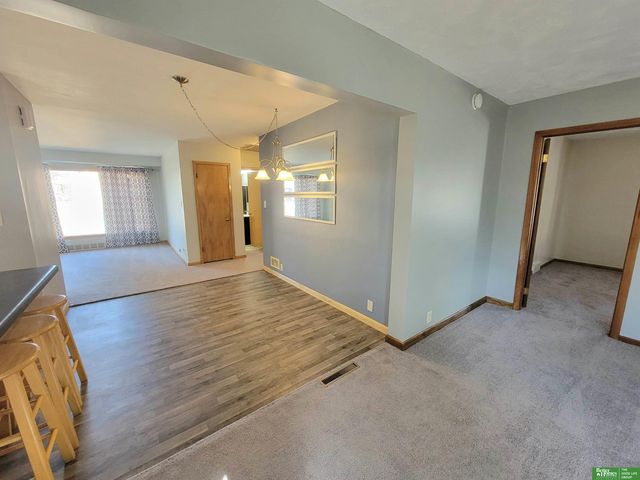 1006 E 12th Street, York, NE 68467