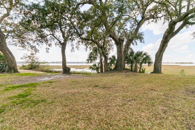 220 3rd Avenue 4b, Charleston, SC 29403