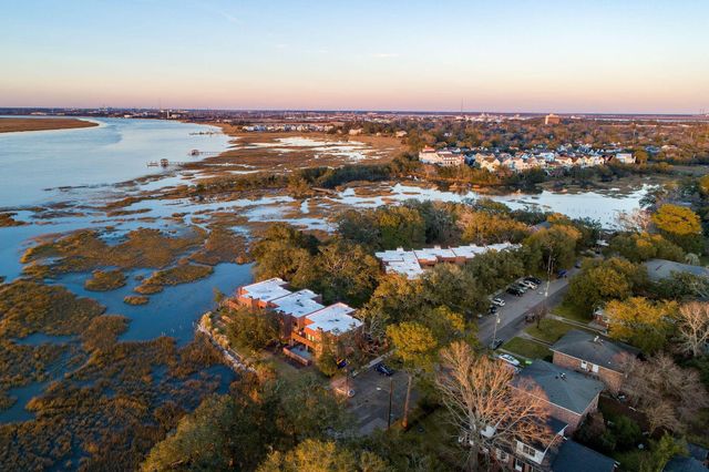 220 3rd Avenue 4b, Charleston, SC 29403