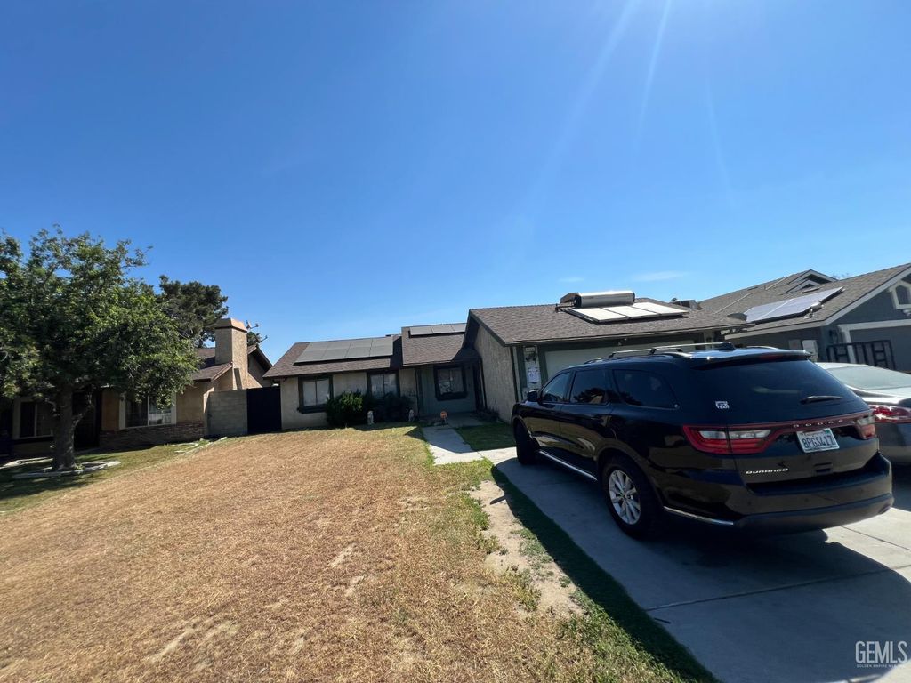 5500 Post Street, Bakersfield, CA 93307