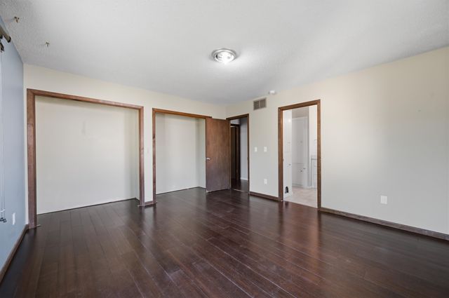 2945 S Chase Ave, Wichita, KS 67217