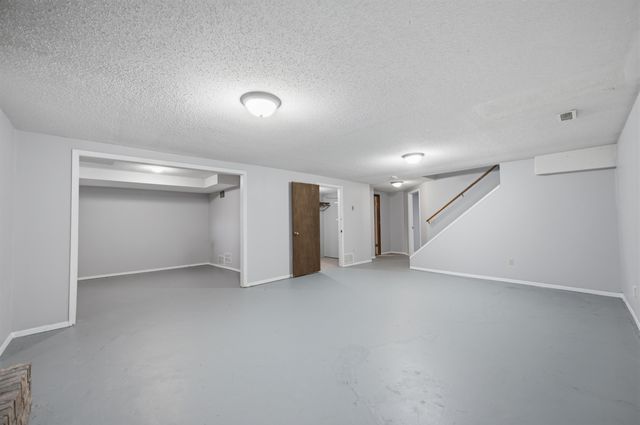 2945 S Chase Ave, Wichita, KS 67217