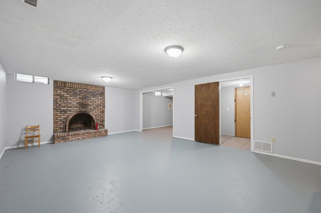 2945 S Chase Ave, Wichita, KS 67217